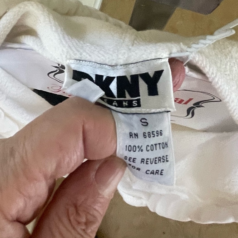 DKNY JEANS HOODED TOP - Picture 3 of 14